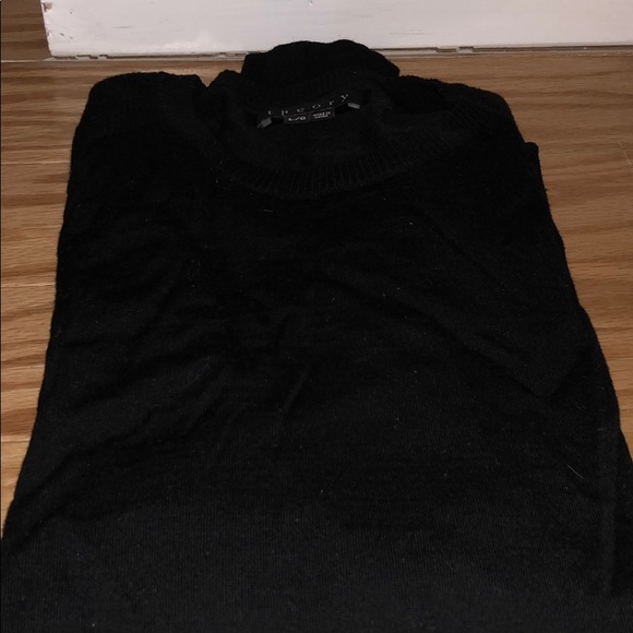 Authentic Men’s Theory Merino Wool sweater. - Picture 3 of 3